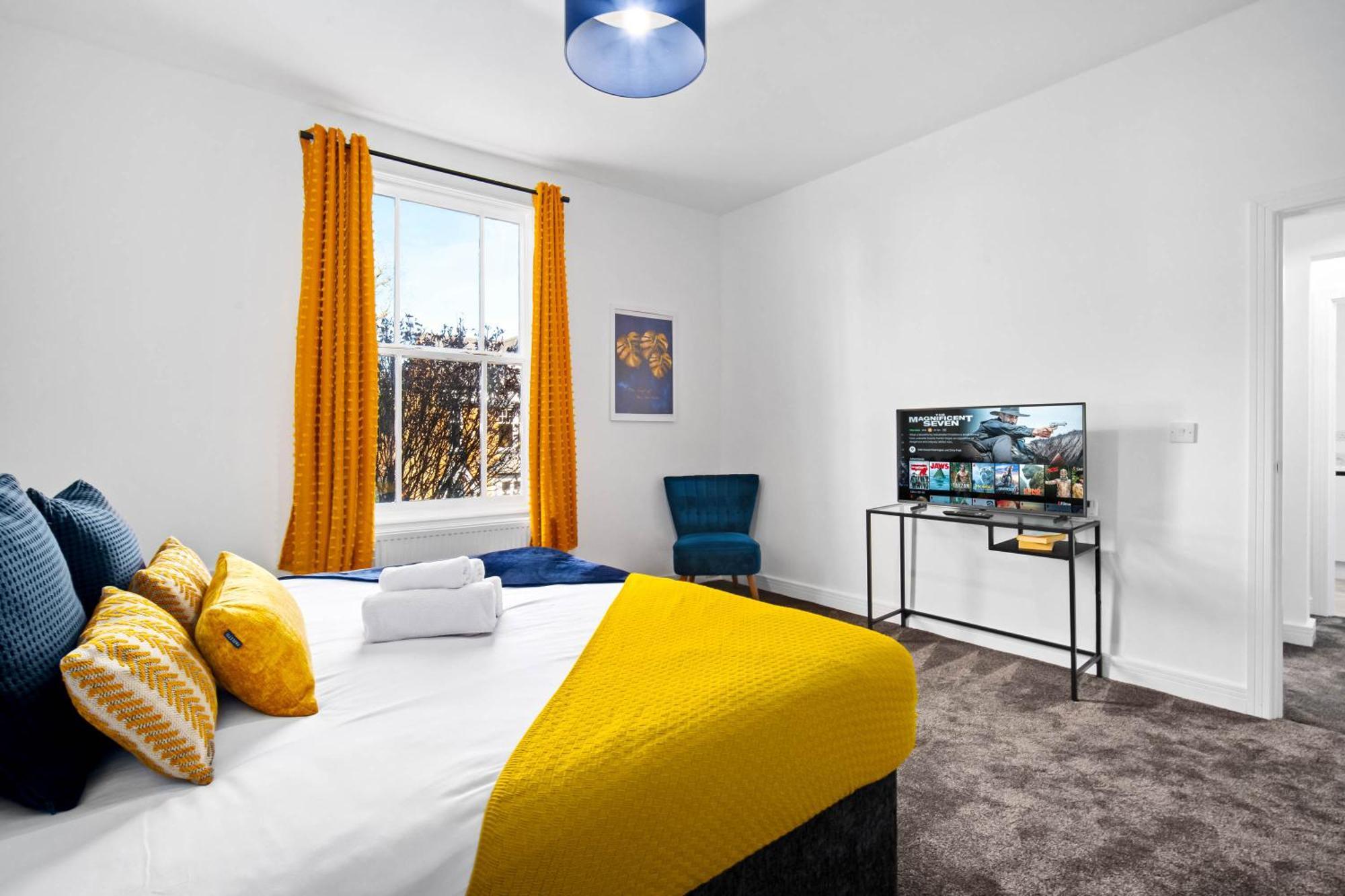 Large Modern Apartment - High-Speed Wifi - Netflix - Street Parking 3Br Birmingham Eksteriør billede